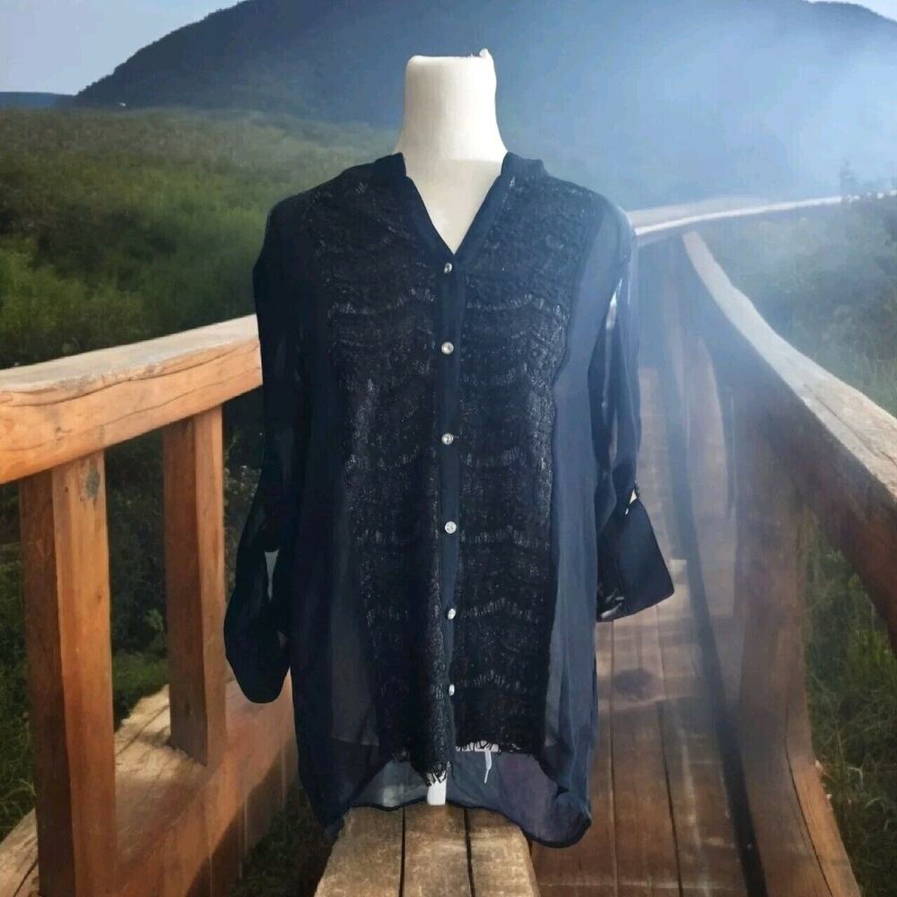 Womens BKE Boutique Shirt Size Med Blue & Silver Buckle Blouse Top